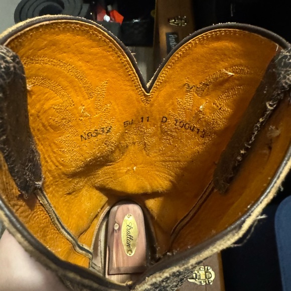 Lucchese brown distressed western boots - Picture 6 of 7